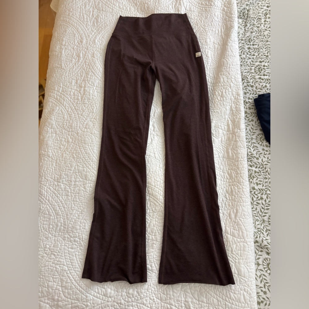 Vuori brown flare leggings, small